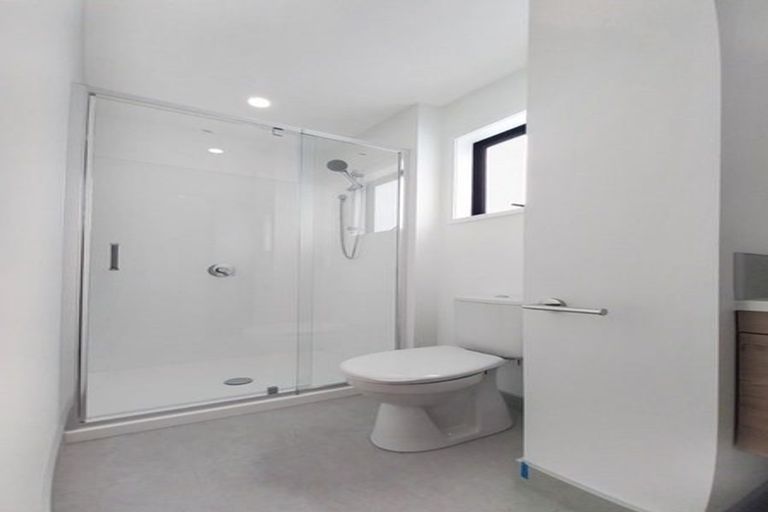 Photo of property in 28 Tima Lane, Mangere Bridge, Auckland, 2022