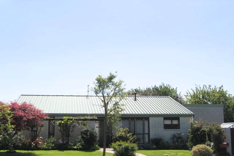 Photo of property in 19 Dunbarton Street, Redwood, Christchurch, 8051