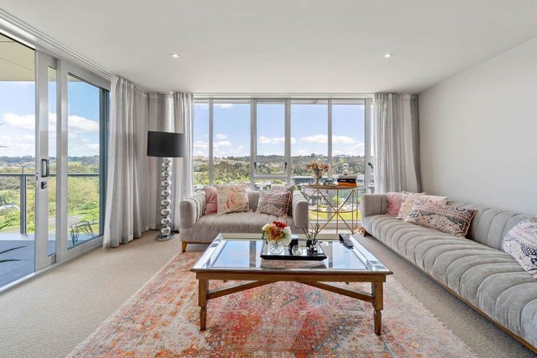 Photo of property in 609/1 Rose Garden Lane, Albany, Auckland, 0632