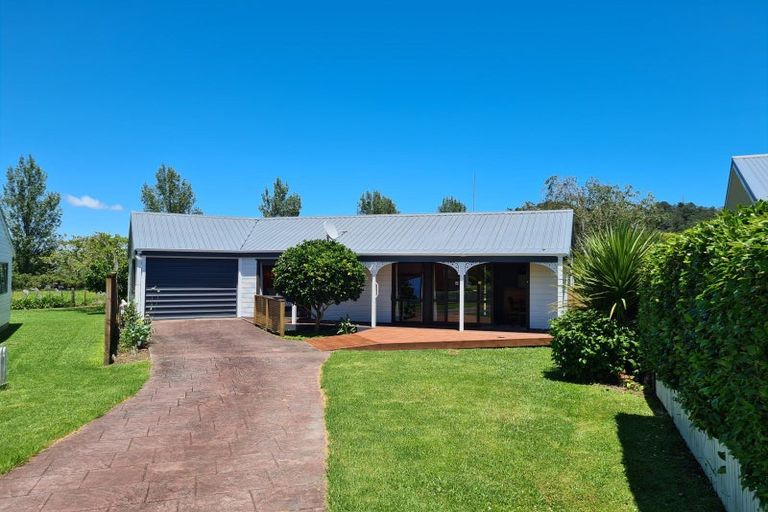 Photo of property in 7 Courthouse Lane, Coromandel, 3506