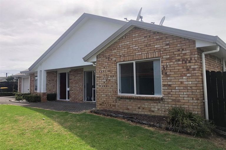 Photo of property in 32 Sheriff Place, Randwick Park, Auckland, 2105