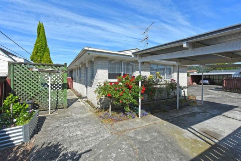 Photo of property in 16a Ranfurly Street, Trentham, Upper Hutt, 5018