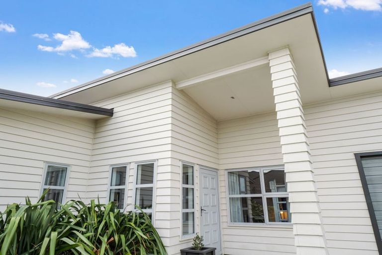 Photo of property in 9 Majestic Way, Kelvin Grove, Palmerston North, 4414