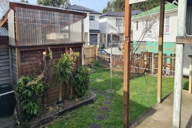 Photo of property in 18 Rimu Road, Manurewa, Auckland, 2102