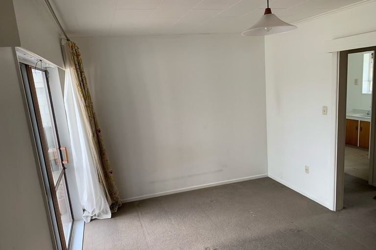 Photo of property in 17 Puketapu Road, Taradale, Napier, 4112