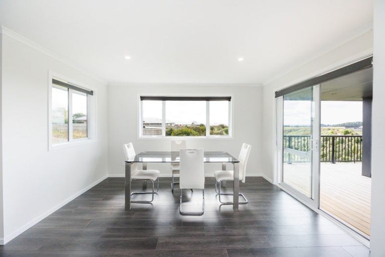 Photo of property in 7 Gibraltar Way, Fitzherbert, Palmerston North, 4410