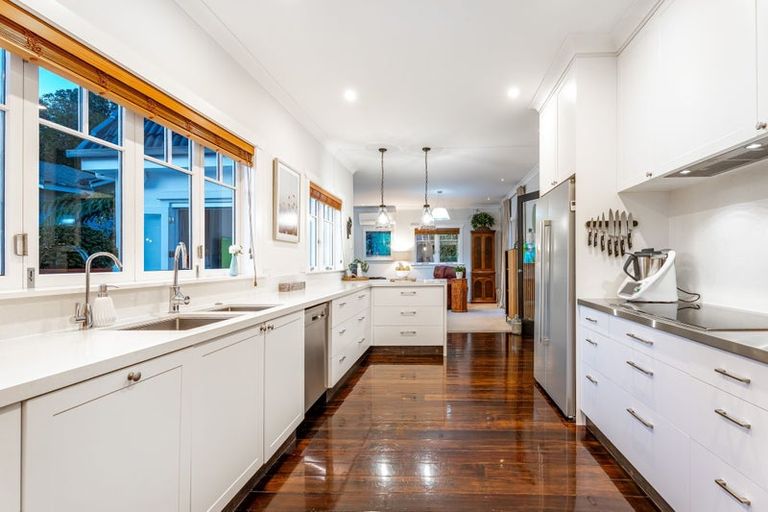 Photo of property in 24 Walter Road, Lowry Bay, Lower Hutt, 5013