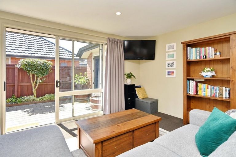 Photo of property in 2/109 Antigua Street, Addington, Christchurch, 8024