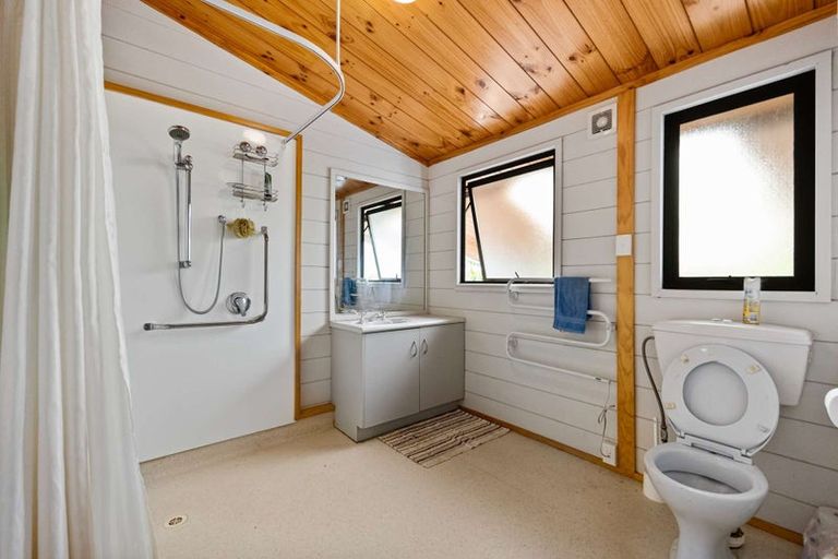 Photo of property in 210 Main Street, Greytown, 5712