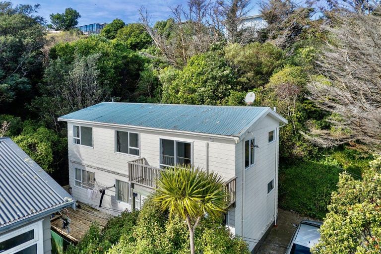 Photo of property in 31b Omega Street, Newlands, Wellington, 6037