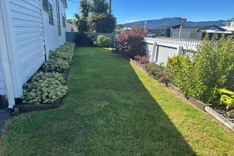 Photo of property in 66 Peel Street, Westport, 7825