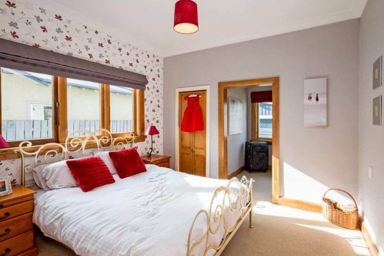 Photo of property in 6 Karaka Street, Hokowhitu, Palmerston North, 4410