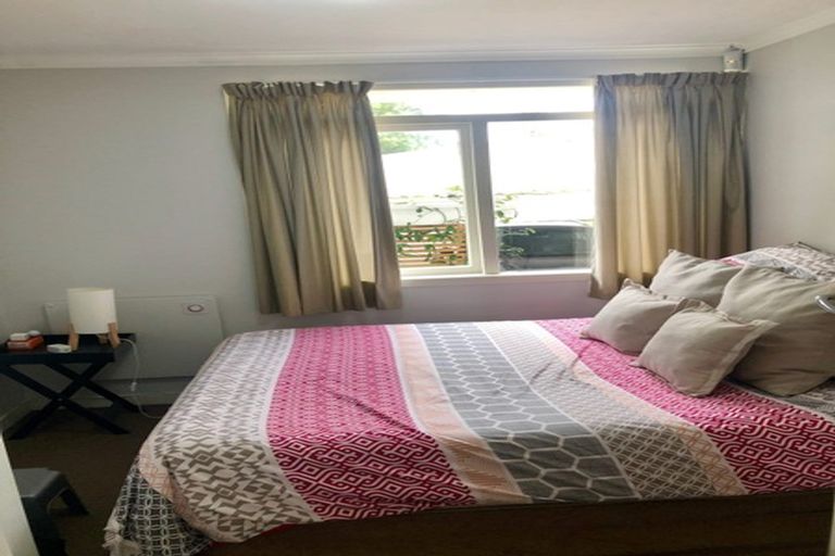 Photo of property in 2/41 Selwyn Crescent, Forrest Hill, Auckland, 0620