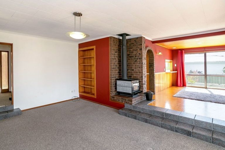 Photo of property in 30 Kitchener Street, Martinborough, 5711