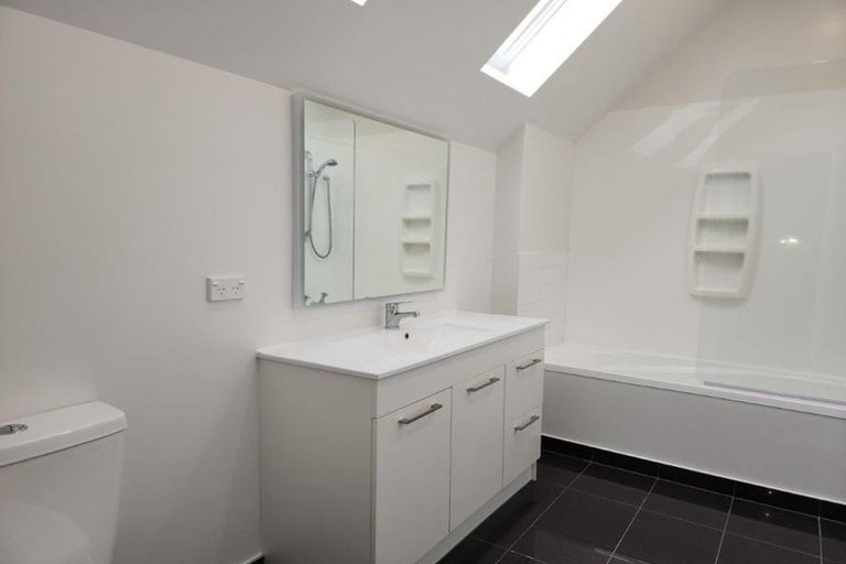 Photo of property in 1/14 Taylors Avenue, Bryndwr, Christchurch, 8052