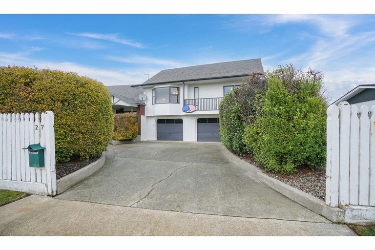 Photo of property in 27 Kildare Drive, Waikiwi, Invercargill, 9810