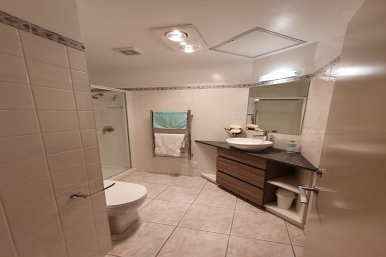 Photo of property in Terrace Garden Apartments, 2e/120 The Terrace, Wellington Central, Wellington, 6011