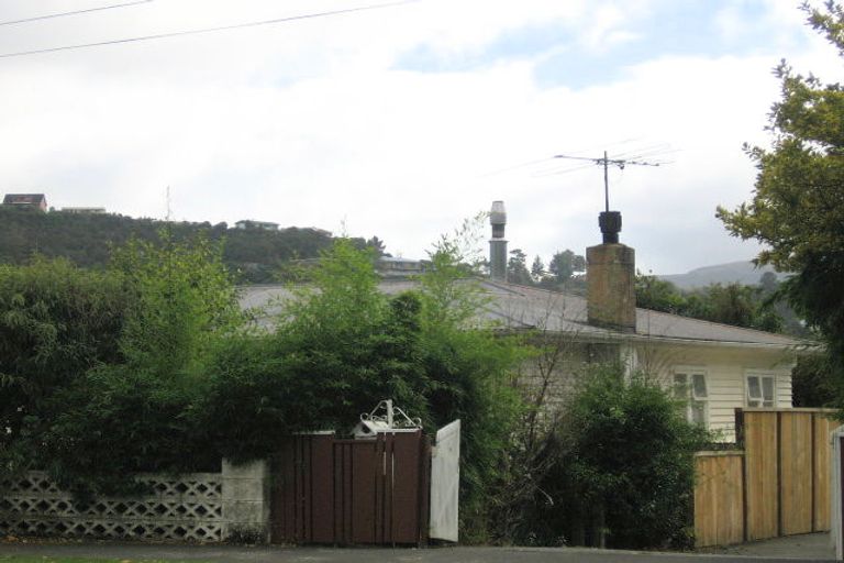 Photo of property in 8 Chittick Street, Stokes Valley, Lower Hutt, 5019