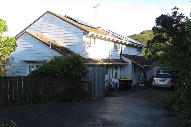 Photo of property in 18 John Witton Drive, Crofton Downs, Wellington, 6035