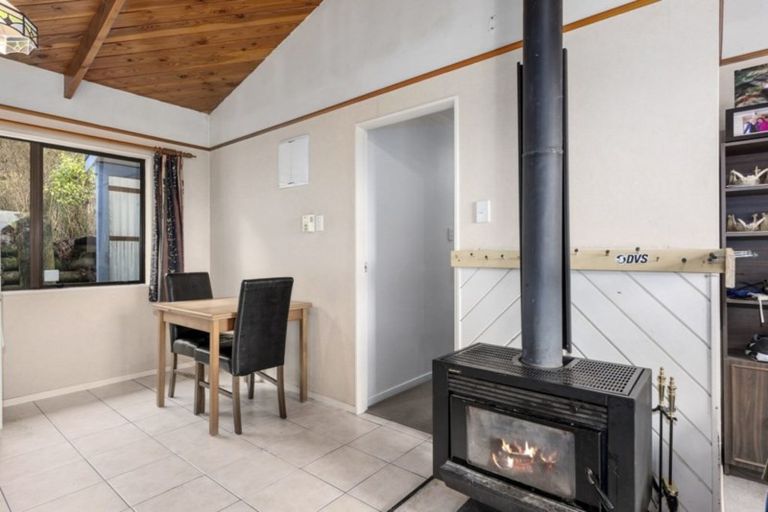 Photo of property in 75 Avro Road, Blue Mountains, Upper Hutt, 5371