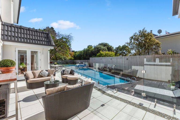 Photo of property in 24 Walter Road, Lowry Bay, Lower Hutt, 5013