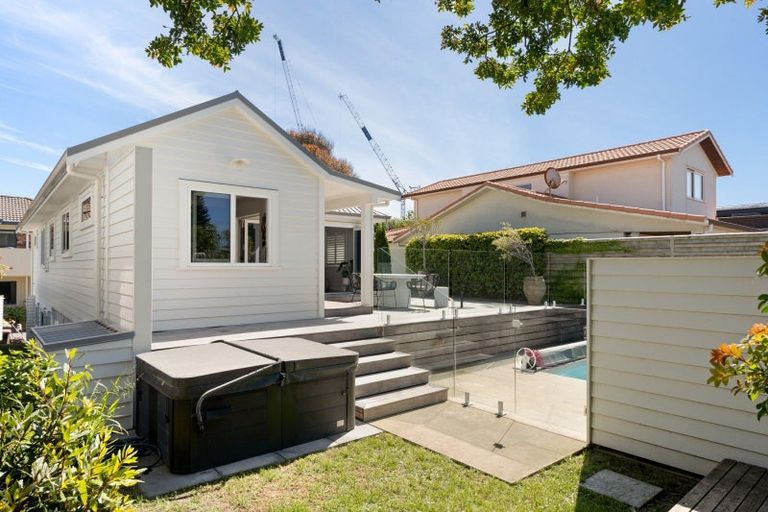 Photo of property in 71 Oceanview Road, Mount Maunganui, 3116