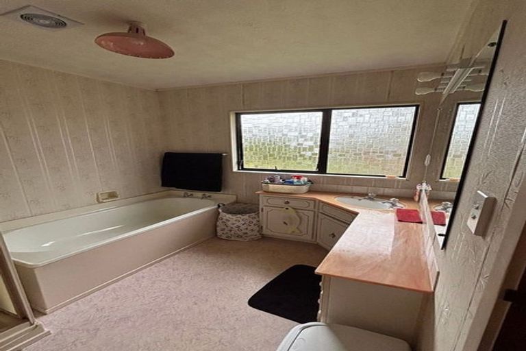 Photo of property in 2/94 Prince Regent Drive, Half Moon Bay, Auckland, 2012