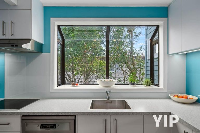 Photo of property in 11 Kau Kau Way, Ngaio, Wellington, 6035