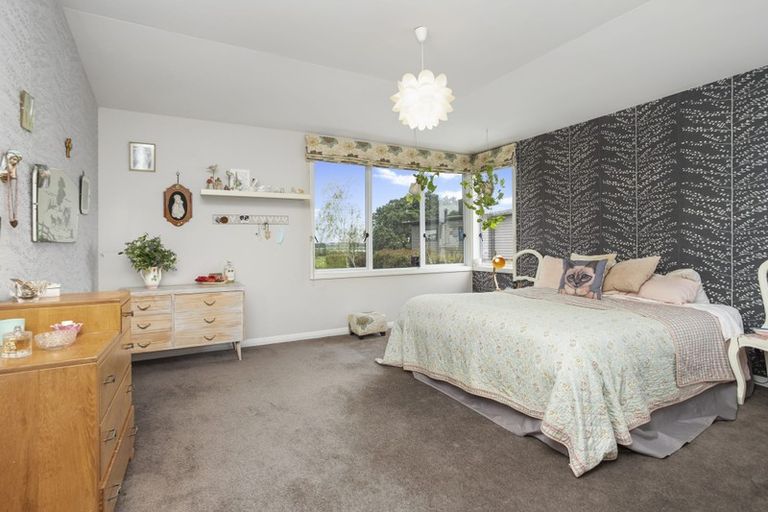 Photo of property in 8 Wellesley Road, Mangere Bridge, Auckland, 2022