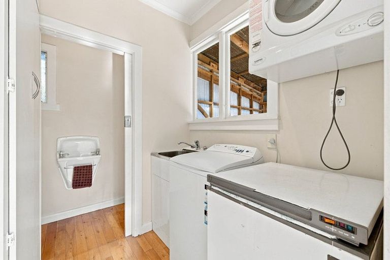 Photo of property in 17 Hamilton Avenue, Ilam, Christchurch, 8041