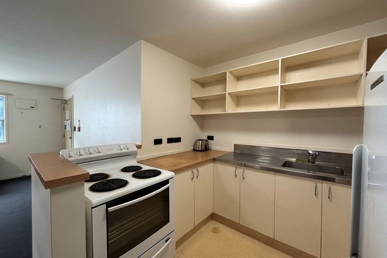 Photo of property in Drummond Street Flats, 4/19 Drummond Street, Mount Cook, Wellington, 6021
