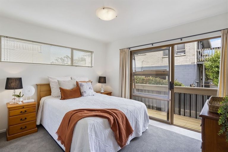 Photo of property in 2/165 Birkenhead Avenue, Birkenhead, Auckland, 0626