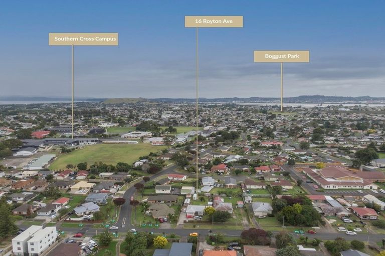 Photo of property in 16 Royton Avenue, Mangere East, Auckland, 2024