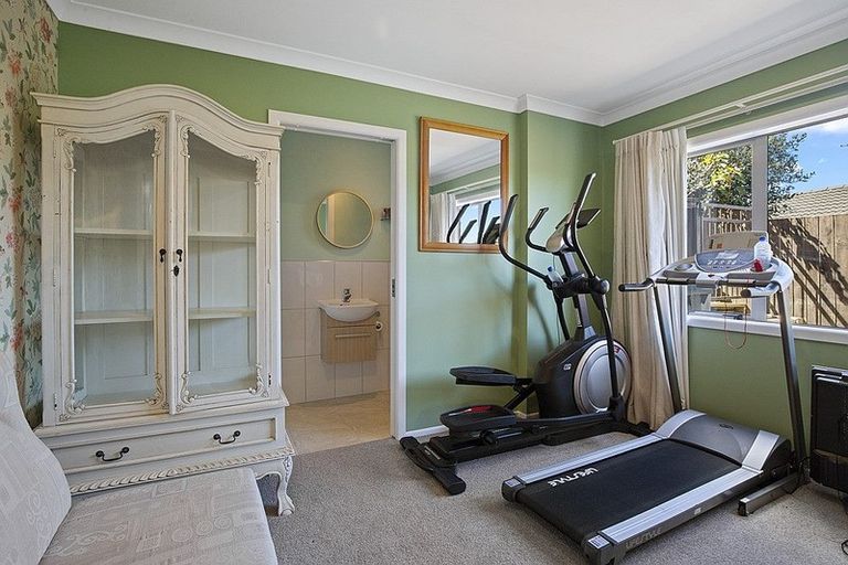 Photo of property in 17 Arthur Carwen Place, Pukekohe, 2120