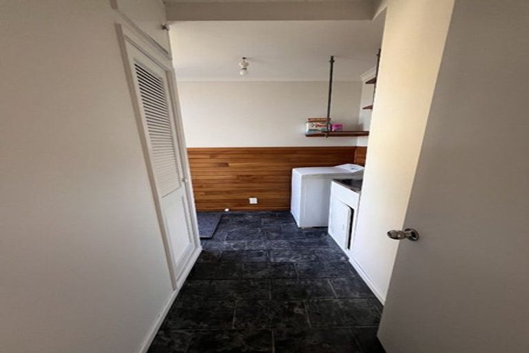 Photo of property in 27 Golf Road, Paraparaumu Beach, Paraparaumu, 5032