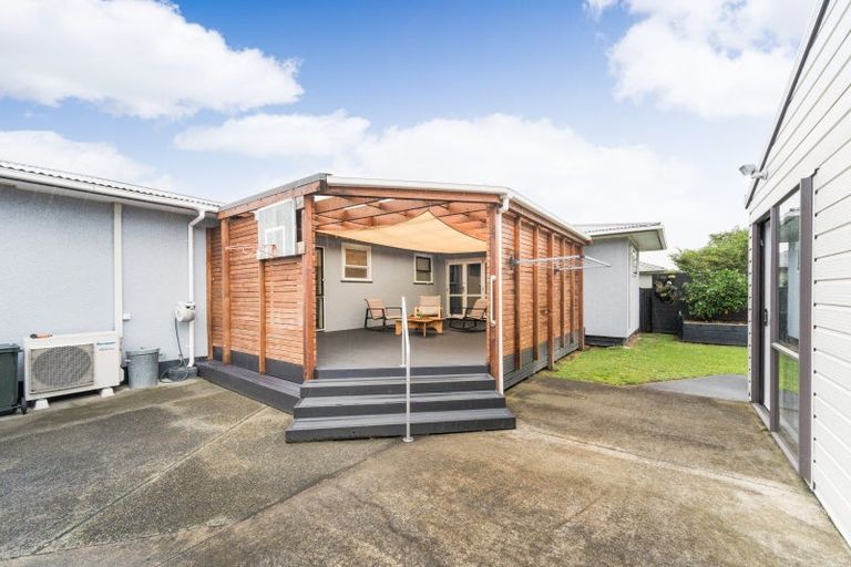 Photo of property in 14 Pitama Road, Awapuni, Palmerston North, 4412