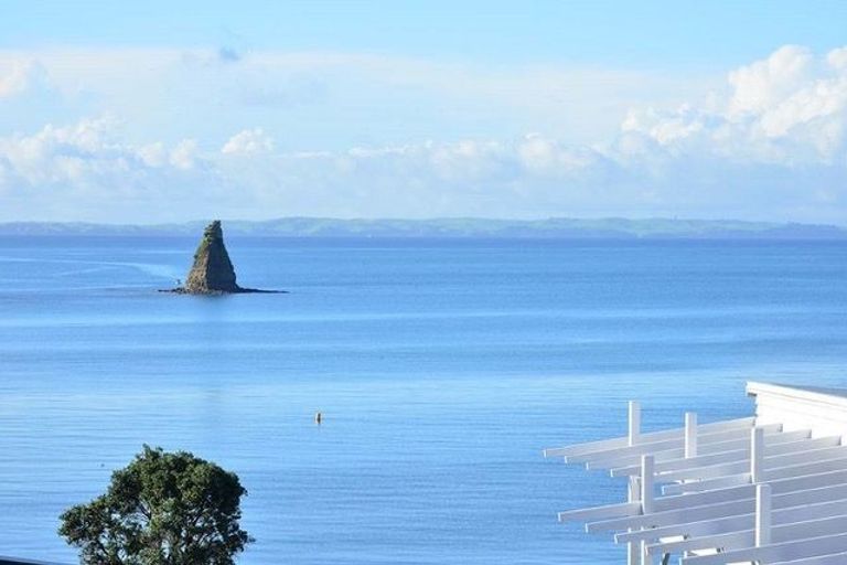 Photo of property in 1051a Whangaparaoa Road, Tindalls Beach, Whangaparaoa, 0930
