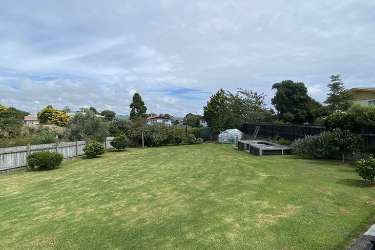 Photo of property in 7 Newbury Place, Waitara, 4320