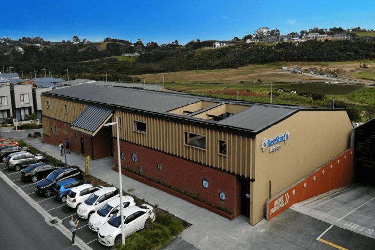 Photo of property in 38 Pennant Street, Long Bay, Auckland, 0630