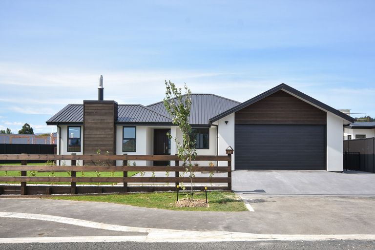 Photo of property in 44 Owhiro Avenue, Mosgiel, 9024