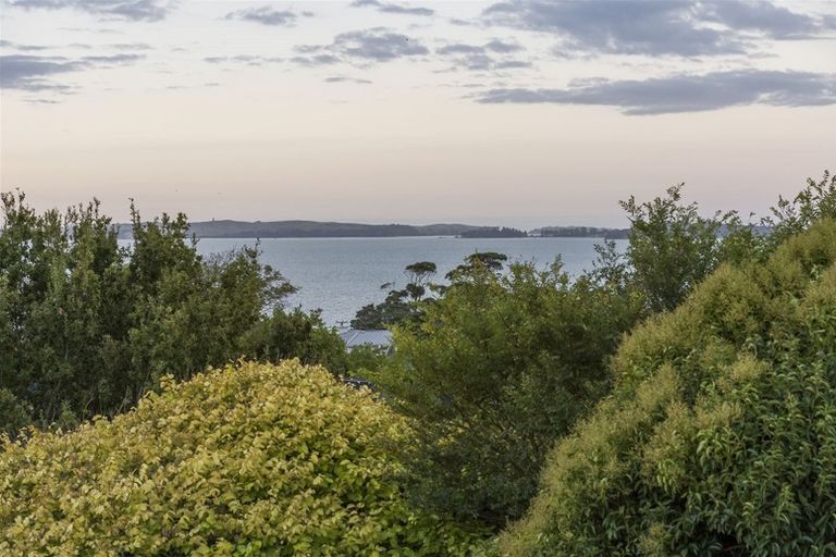 Photo of property in 102b Mellons Bay Road, Mellons Bay, Auckland, 2014