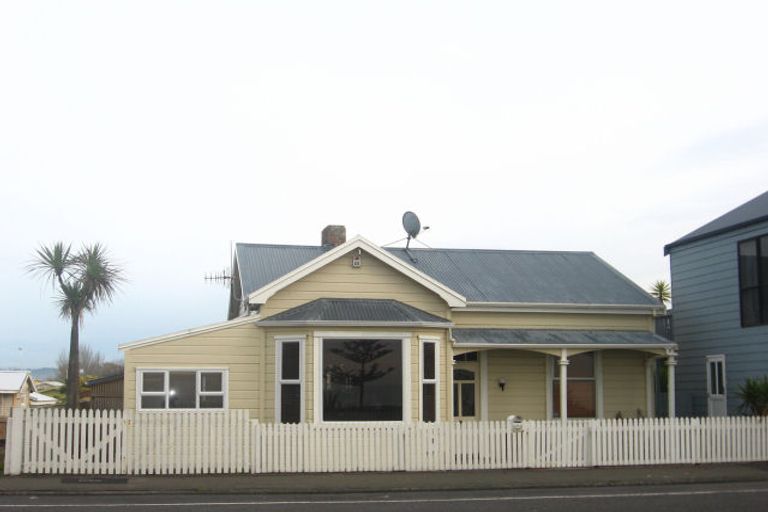 Photo of property in 653 Marine Parade, Napier South, Napier, 4110