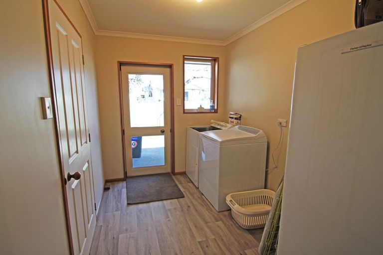 Photo of property in 54 Awamoa Road, Holmes Hill, Oamaru, 9401