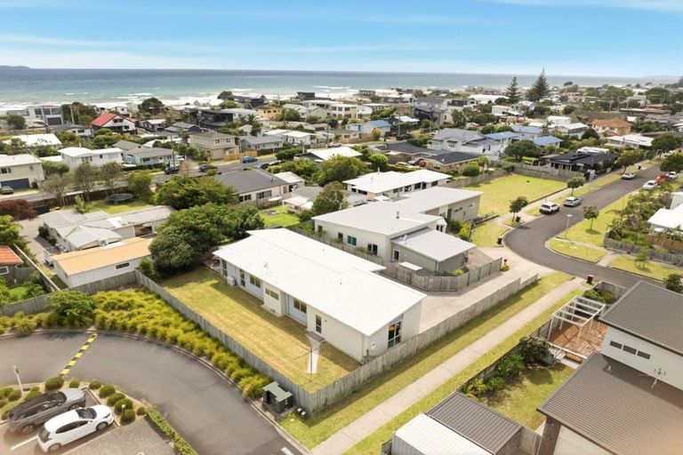 Photo of property in 15 Spinifex Street, Papamoa Beach, Papamoa, 3118