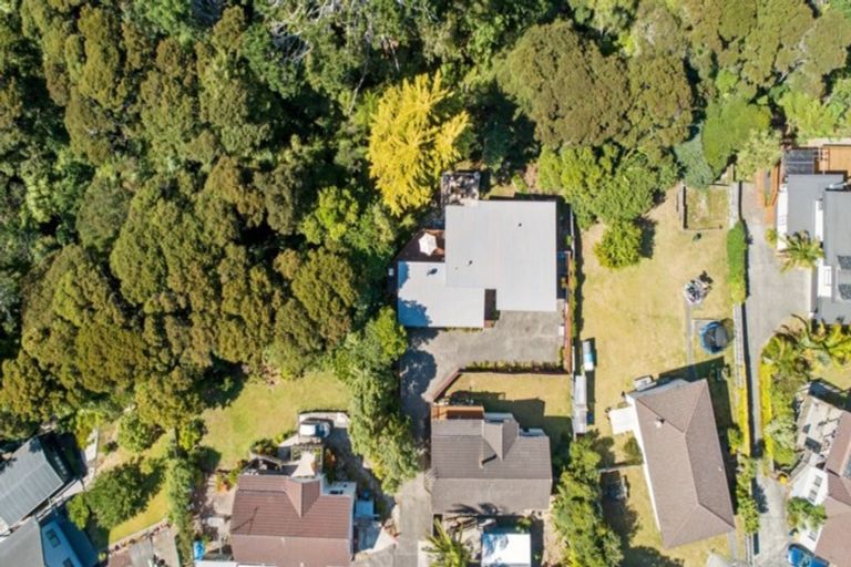 Photo of property in 2/72 Spinella Drive, Bayview, Auckland, 0629
