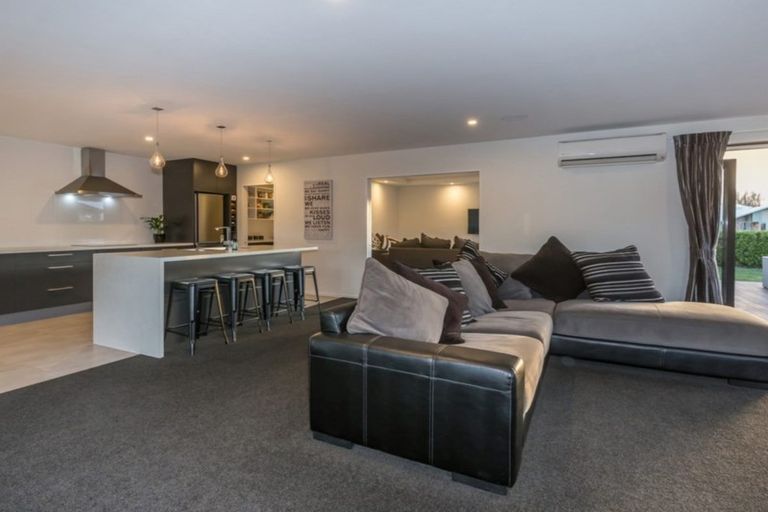 Photo of property in 41 Te Whenu Crescent, Marshland, Christchurch, 8083