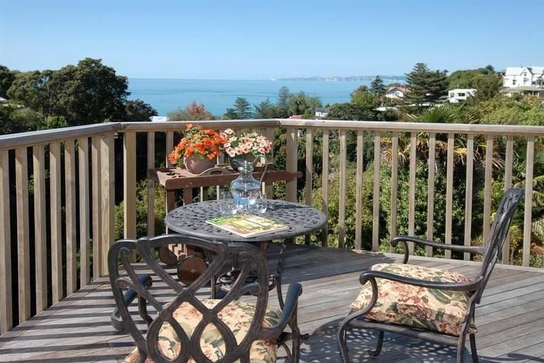 Photo of property in 11a Lucy Road, Bluff Hill, Napier, 4110