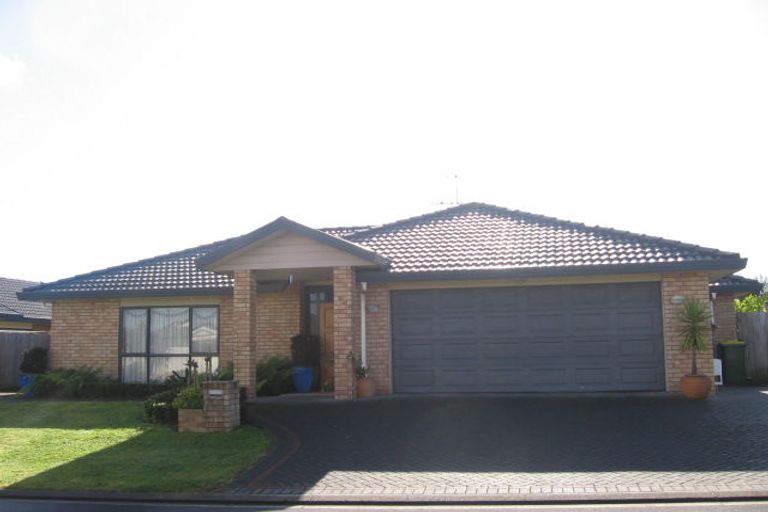 Photo of property in 5 Coleraine Place, East Tamaki, Auckland, 2016