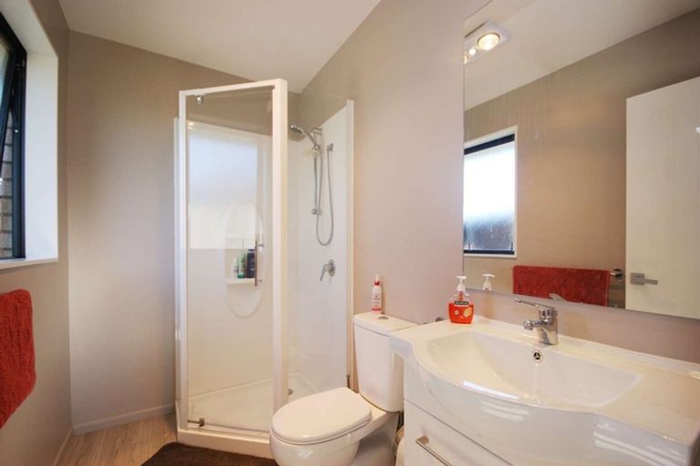 Photo of property in 14 Walnut Way, Rangiora, 7400