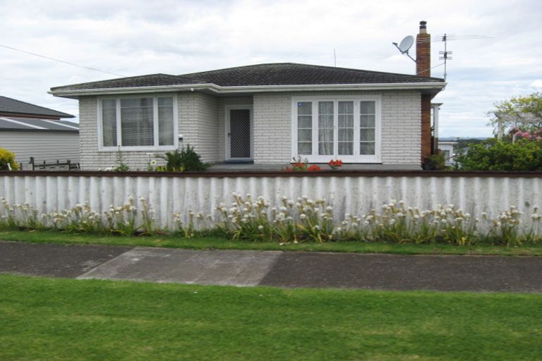 Photo of property in 64 Pukaki Road, Mangere, Auckland, 2022